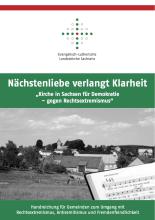 Buchcover: Weißer Text auf grünem Hintergrund, darunter ein Bild mit Ortschaft und Gesangbuchlied